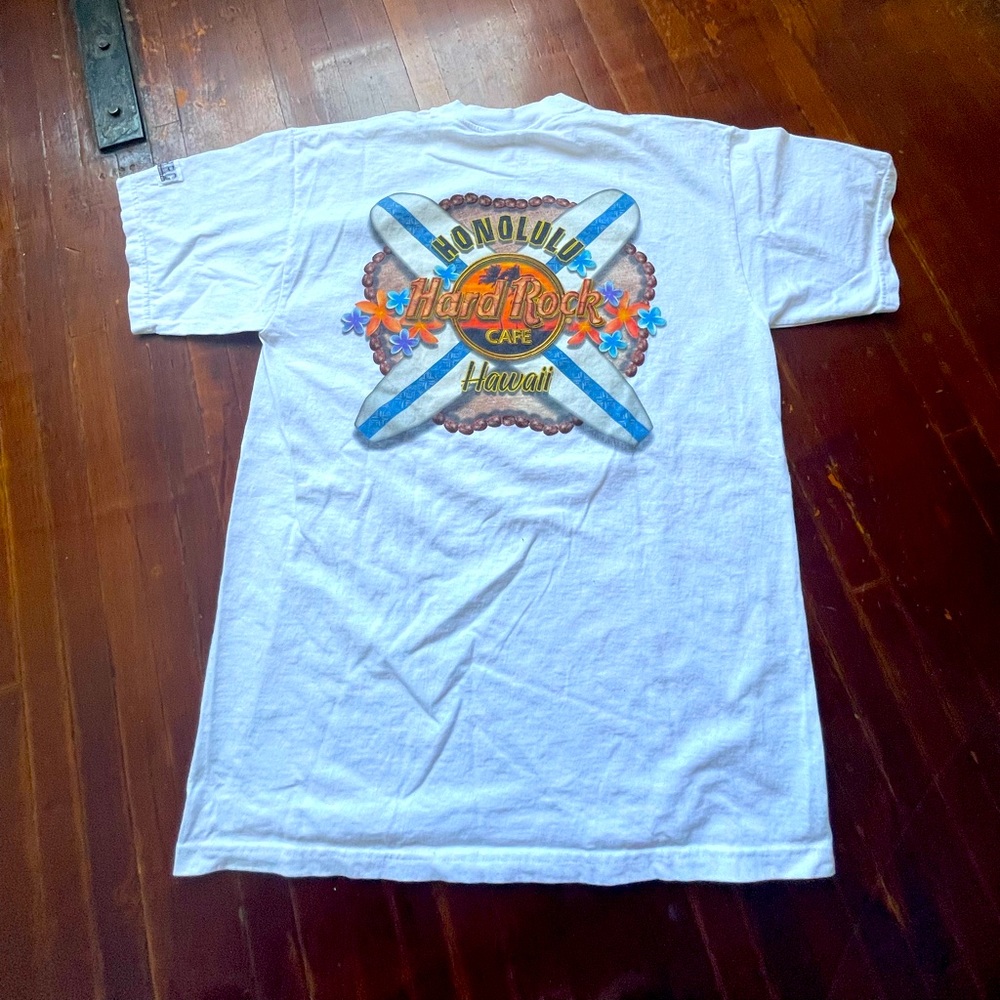 Men’s Hard Rock Café Honolulu, Hawaii T-shirt (Medium)